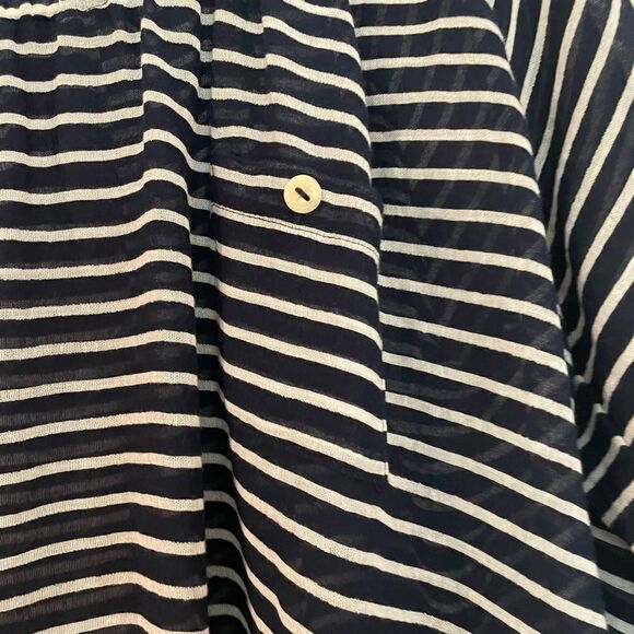 J.crew stripedĀ navy and white blousy topāsizeāsmall - Picture 4 of 8